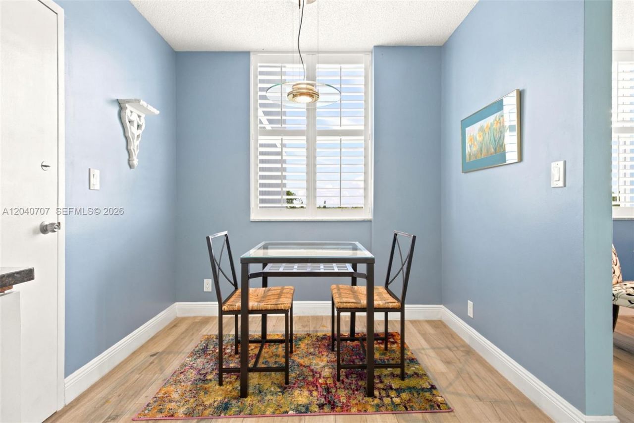 4350 Hillcrest Dr , Unit 611, Hollywood, FL 33021 Photo