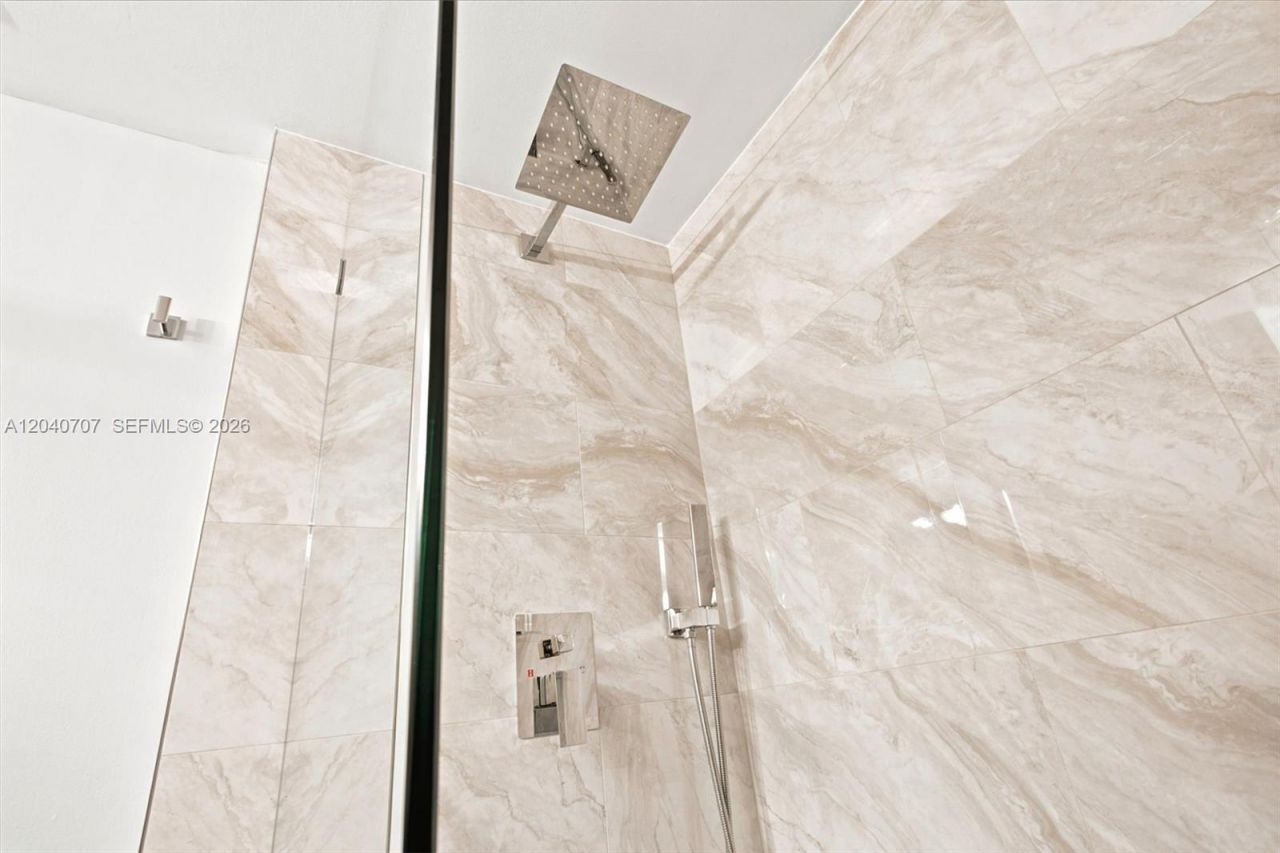 4350 Hillcrest Dr , Unit 611, Hollywood, FL 33021 Photo