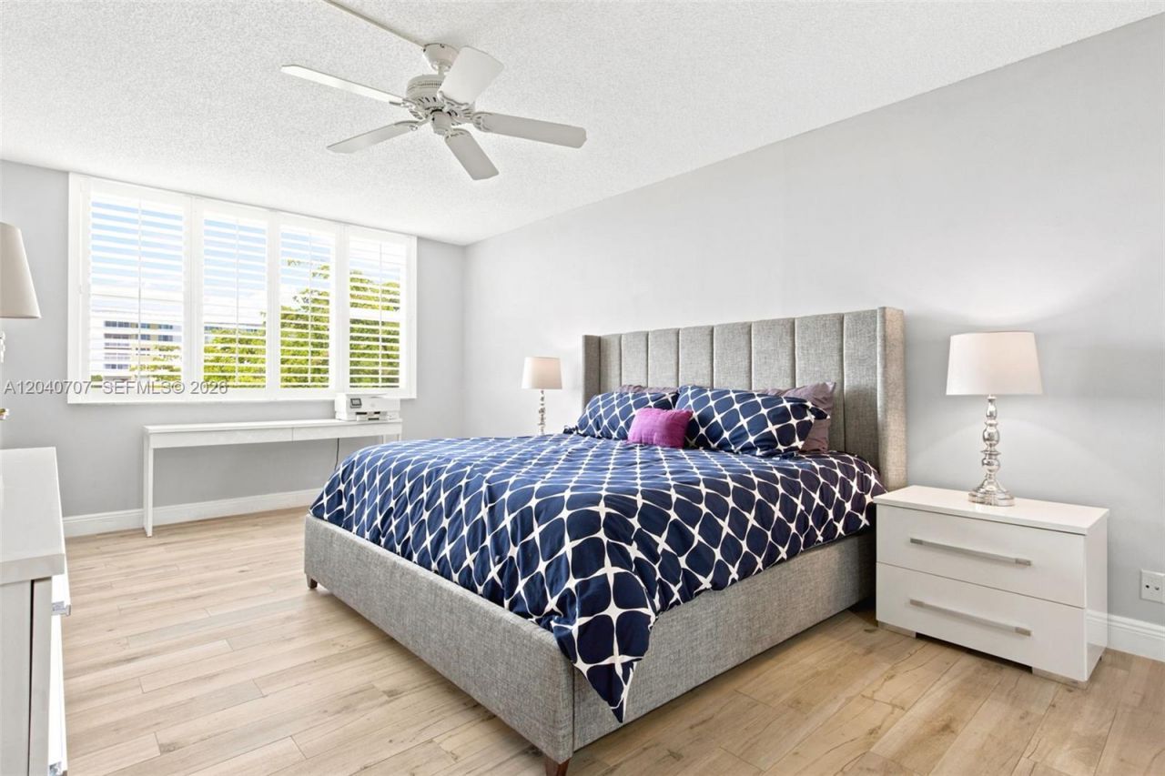 4350 Hillcrest Dr , Unit 611, Hollywood, FL 33021 Photo