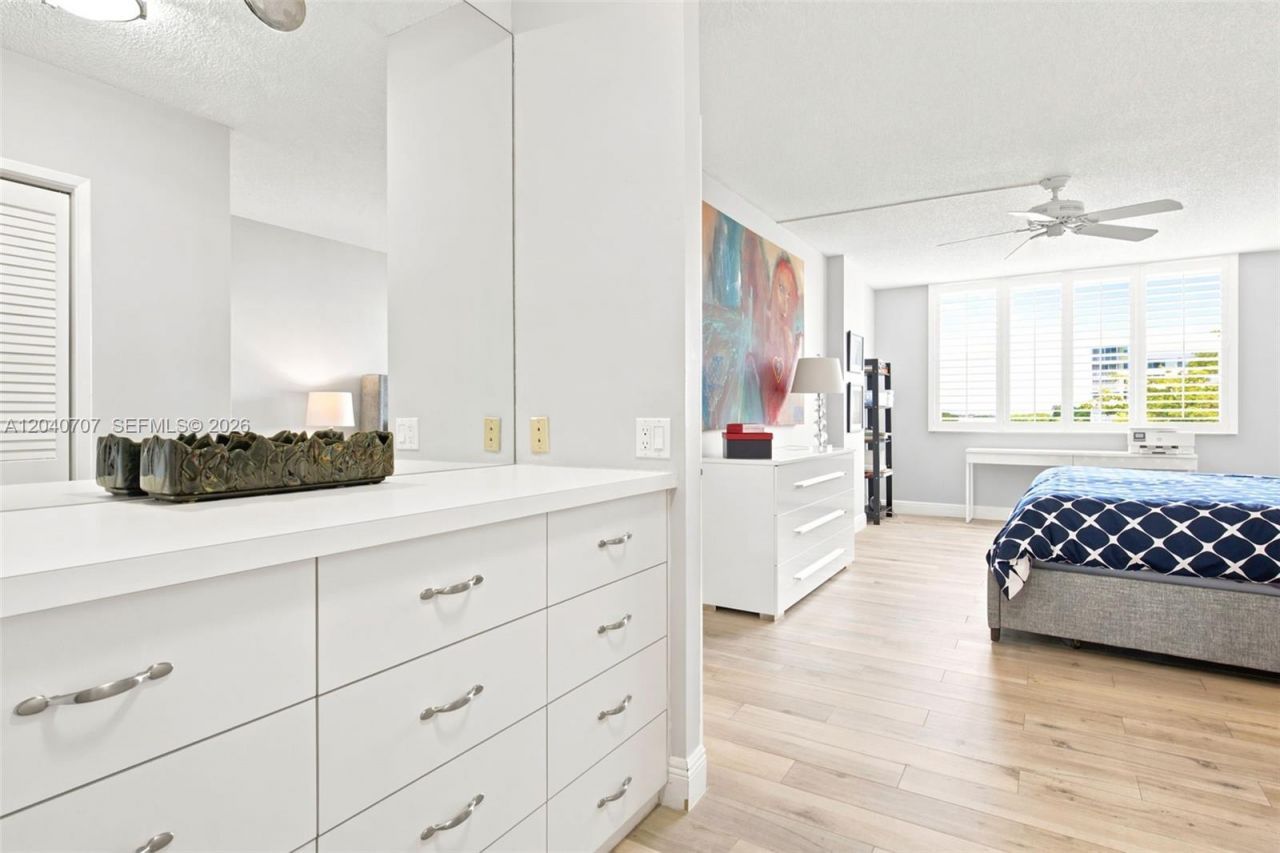 4350 Hillcrest Dr , Unit 611, Hollywood, FL 33021 Photo