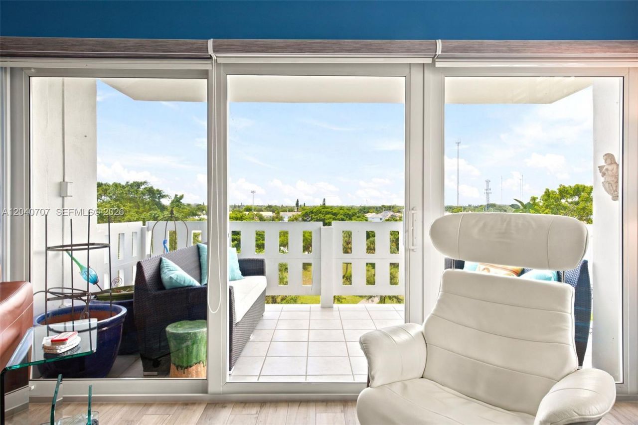 4350 Hillcrest Dr , Unit 611, Hollywood, FL 33021 Photo
