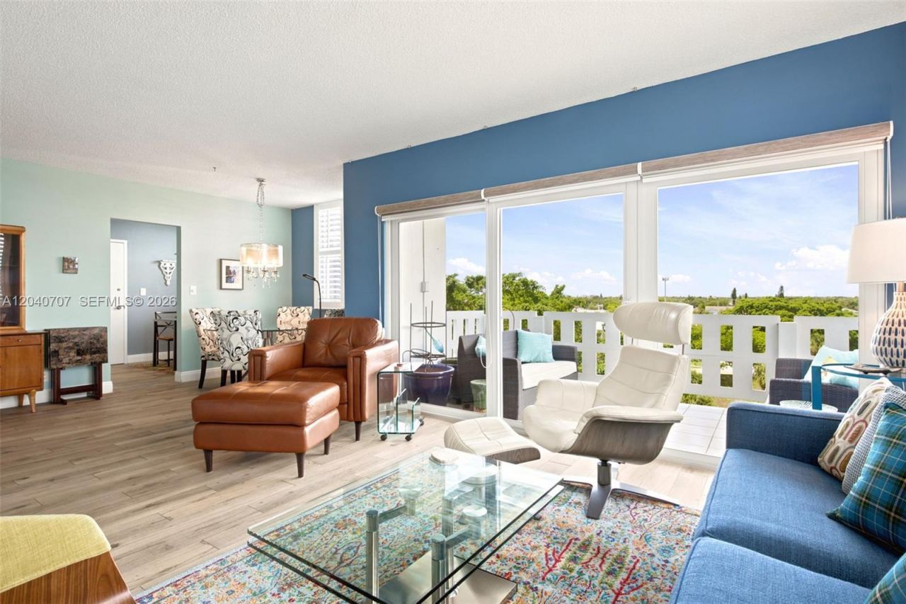4350 Hillcrest Dr , Unit 611, Hollywood, FL 33021 Photo