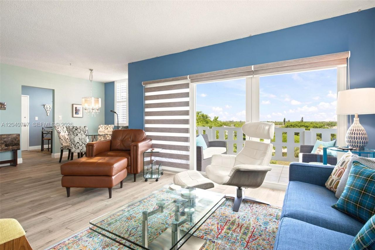 4350 Hillcrest Dr , Unit 611, Hollywood, FL 33021 Photo