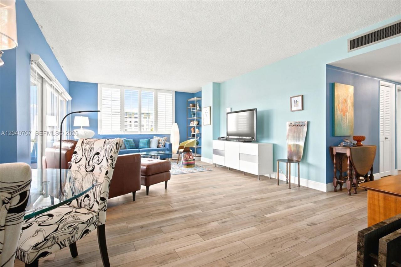4350 Hillcrest Dr , Unit 611, Hollywood, FL 33021 Photo