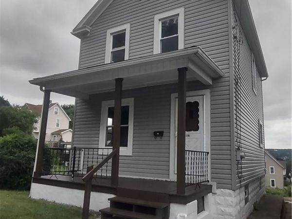 516 Division Ave, Ellwood City, PA 16117