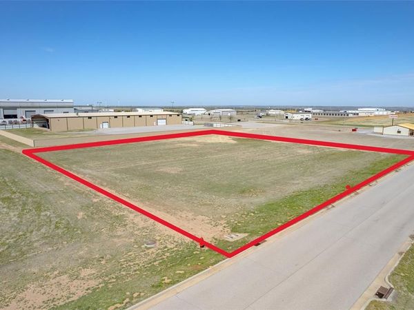 2918 N Broadway Boulevard, Hinton, OK 73047