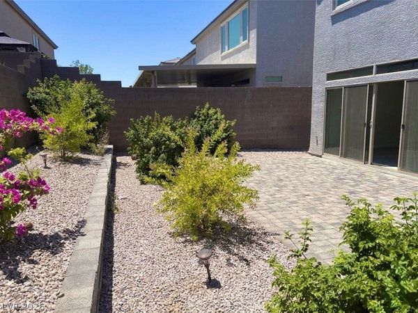 7047 Grace Estate Avenue , Las Vegas, NV 89113