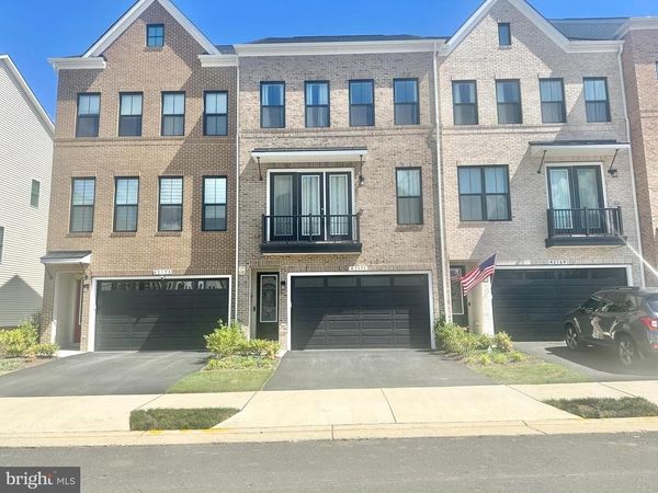 42171 SHINING STAR, BRAMBLETON, VA 20148