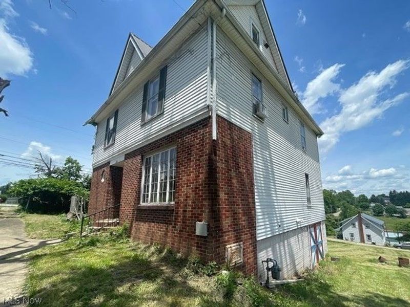 109 E North Street, Cadiz, OH 43907 Photo 4