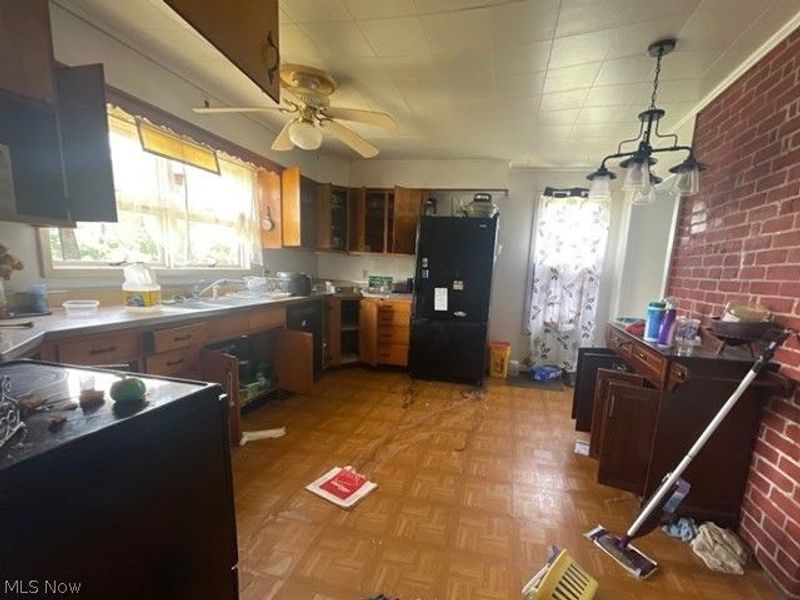 109 E North Street, Cadiz, OH 43907 Photo 9