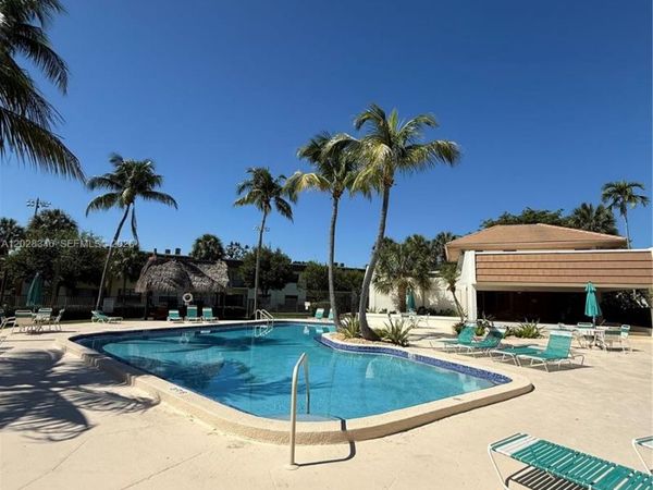 8261 SW 128th St , Unit 205, Pinecrest, FL 33156
