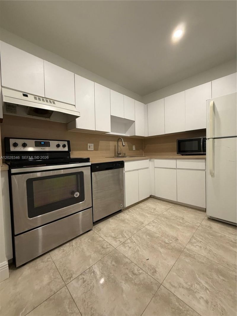 8261 SW 128th St , Unit 205, Pinecrest, FL 33156 Photo