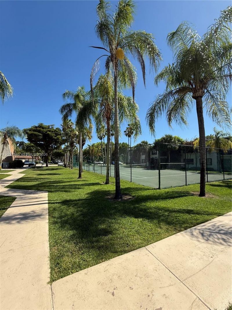 8261 SW 128th St , Unit 205, Pinecrest, FL 33156 Photo