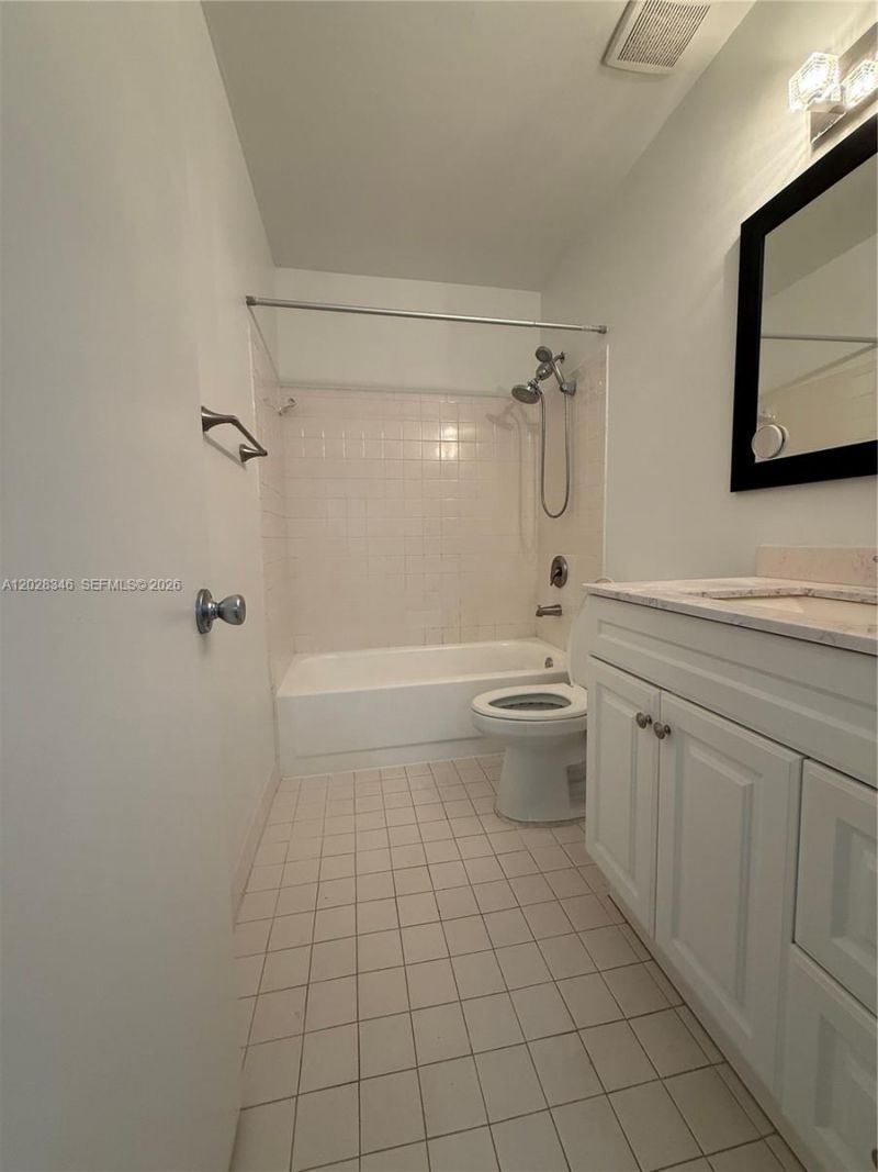 8261 SW 128th St , Unit 205, Pinecrest, FL 33156 Photo