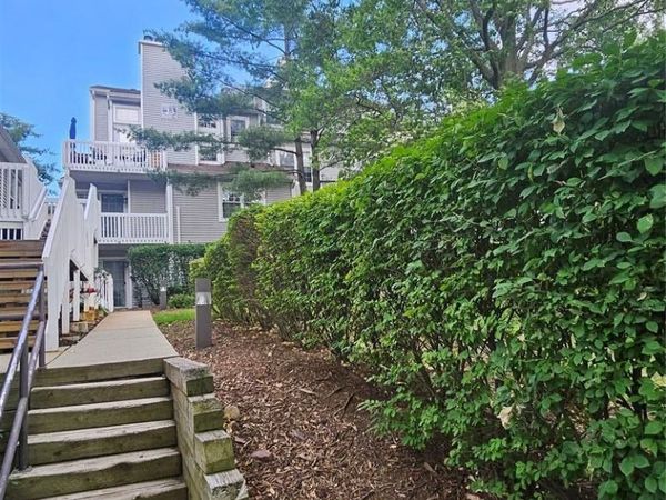 2 Fox Run Drive, ENGLEWOOD, NJ 07631