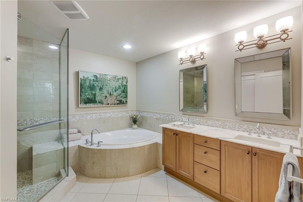 9123 Strada Pl , Unit 7201, Naples, FL 34108 Photo