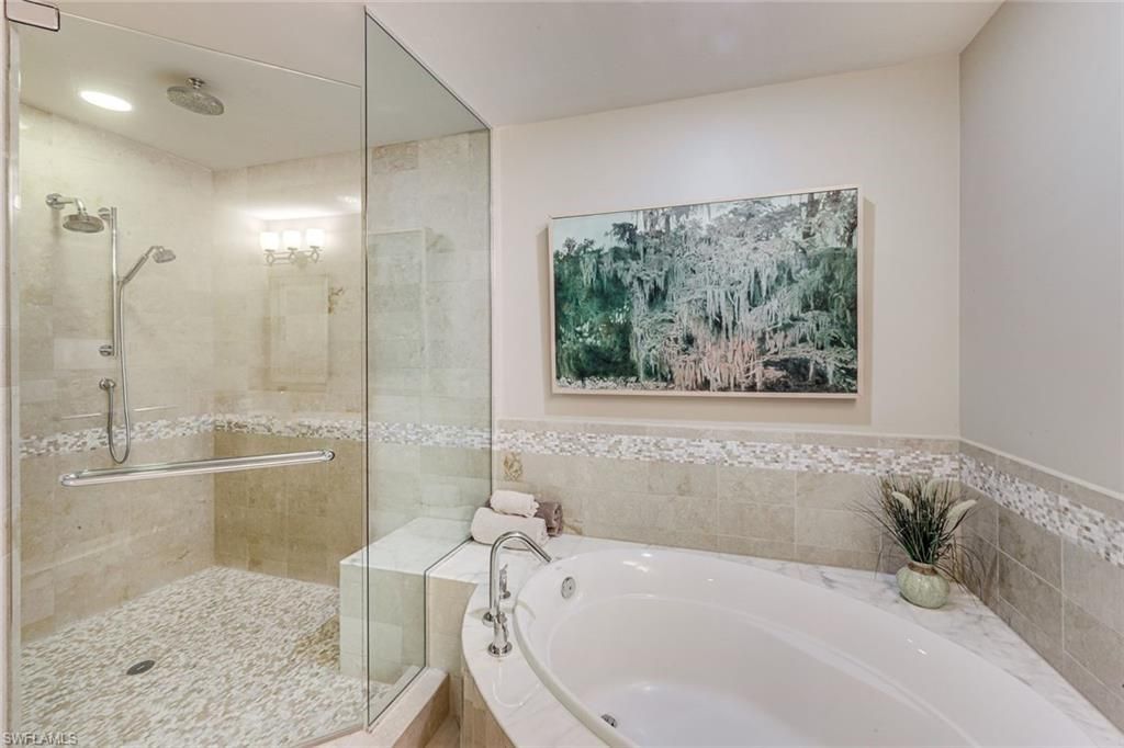 9123 Strada Pl , Unit 7201, Naples, FL 34108 Photo