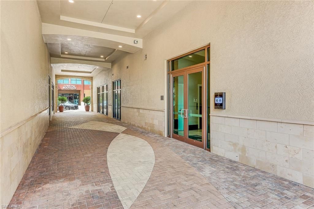 9123 Strada Pl , Unit 7201, Naples, FL 34108 Photo