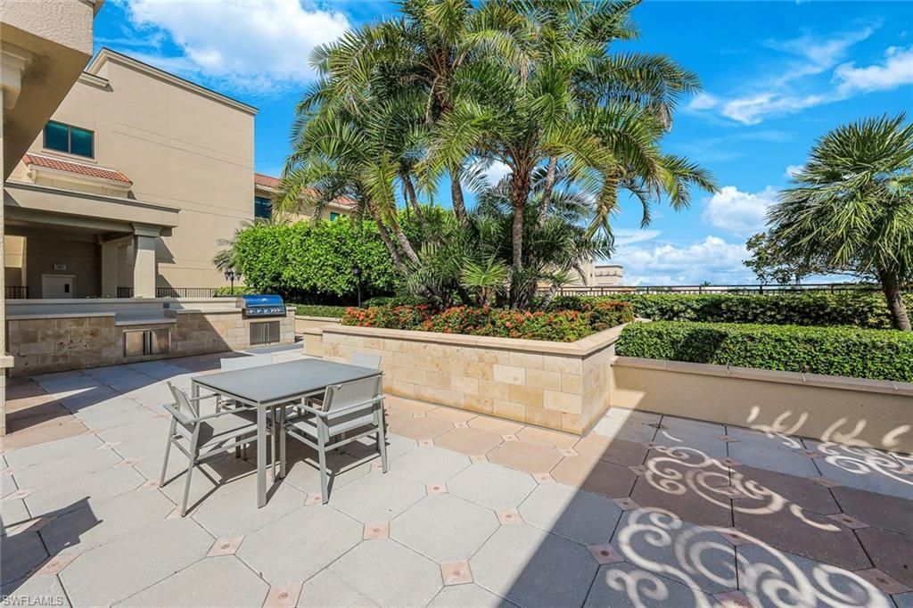 9123 Strada Pl , Unit 7201, Naples, FL 34108 Photo