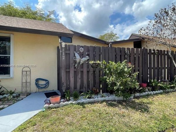 112 Fox Rd , Unit 2-50, Hollywood, FL 33024