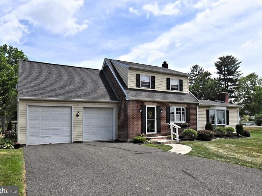561 Park Avenue, Harleysville, PA 19438 Main Photo
