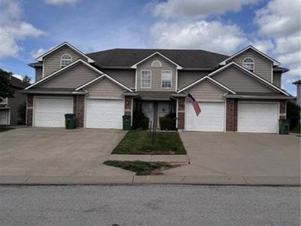 9021 Gala Drive, Lee's Summit, MO 64064