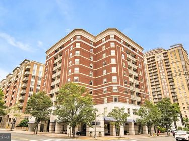 880 N POLLARD STREET, Unit 801, ARLINGTON, VA 22203