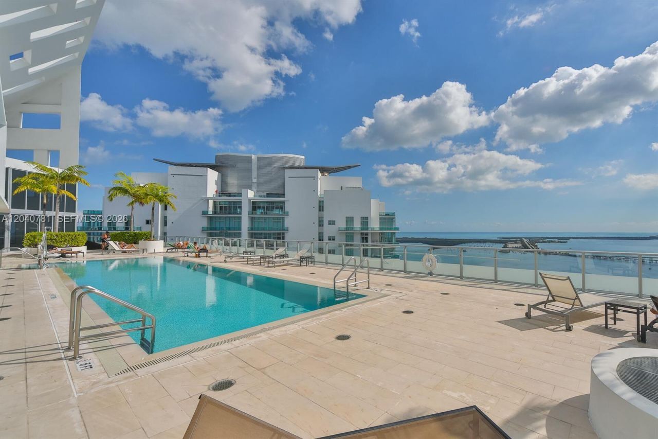 1300 Brickell Bay Dr , Unit 2106, Miami, FL 33131 Photo