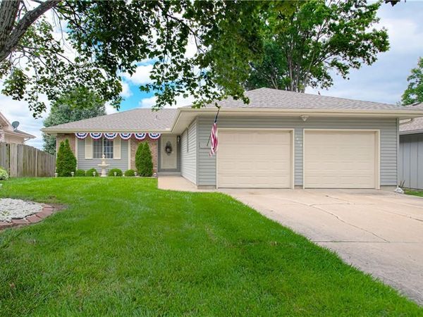 2807 5th Street, Blue Springs, MO 64014