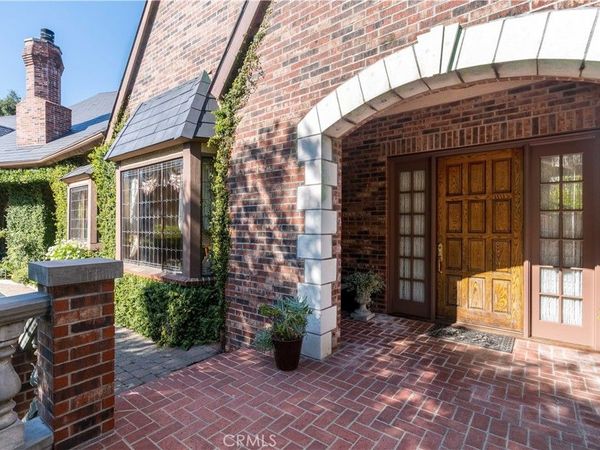 375 Berkshire Avenue, La Canada Flintridge, CA 91011