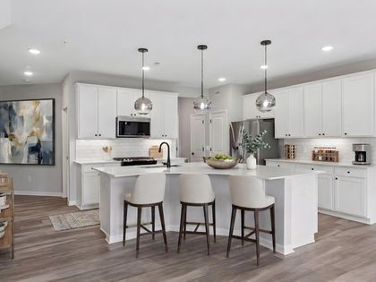 11276 Crestbury Drive Woodbury, MN 55129