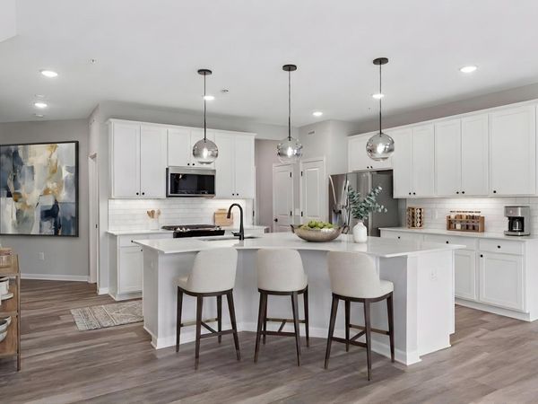 11276 Crestbury Drive, Woodbury, MN 55129