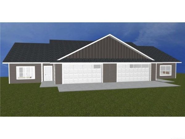 522 Massman Drive, Decorah, IA 52101