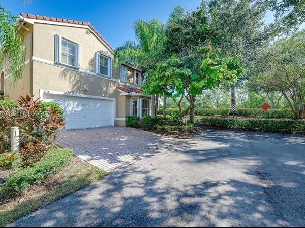 1125 Butternut Ln , Hollywood, FL 33019