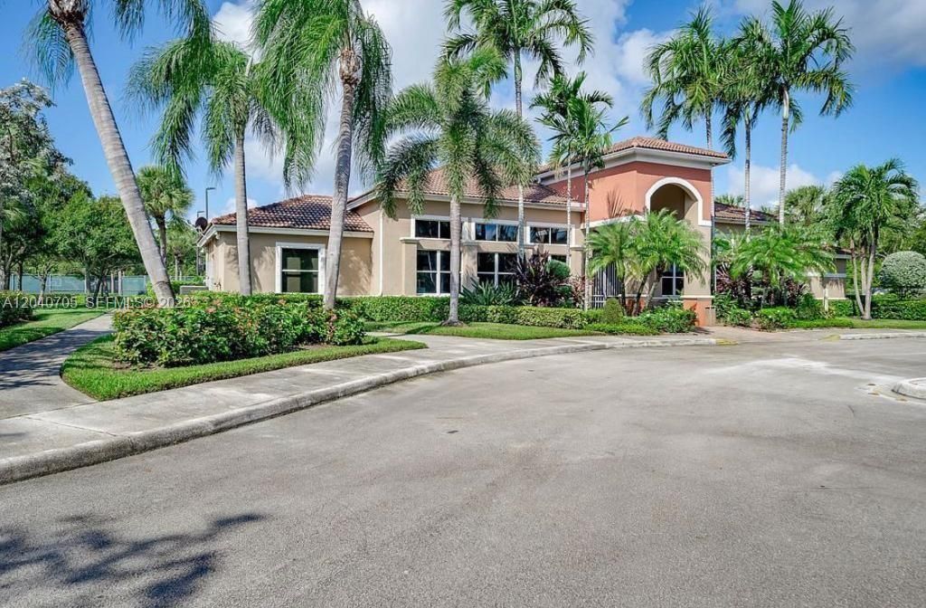 1125 Butternut Ln , Hollywood, FL 33019 Photo