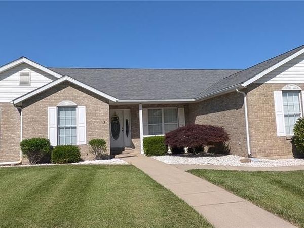 521 Grand Avenue, Waterloo, IL 62298