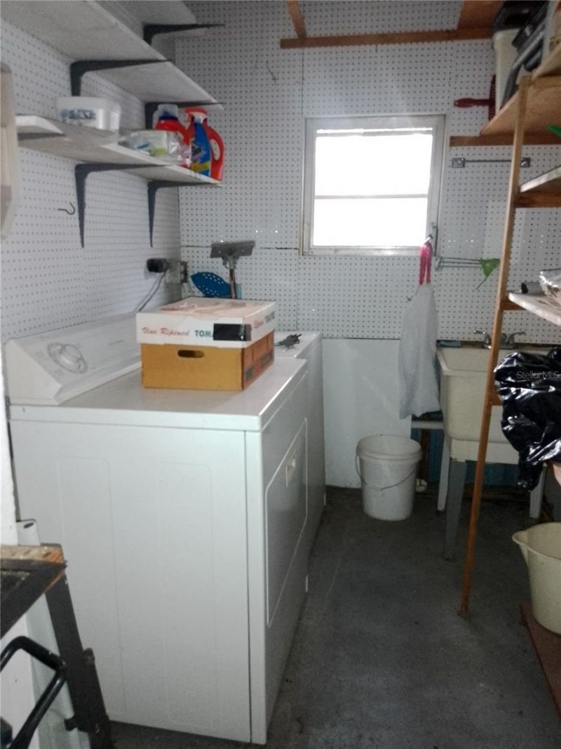 112 Palm Drive , Unit B, Eustis, FL 32726 Photo