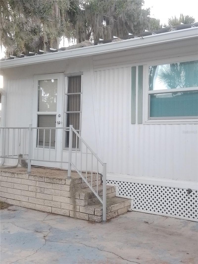 112 Palm Drive , Unit B, Eustis, FL 32726 Photo