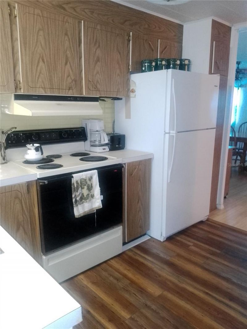 112 Palm Drive , Unit B, Eustis, FL 32726 Photo