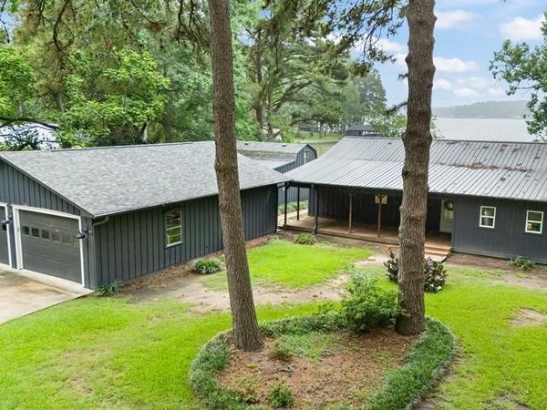 331 Spring Creek Drive, Mount Vernon, TX 75457