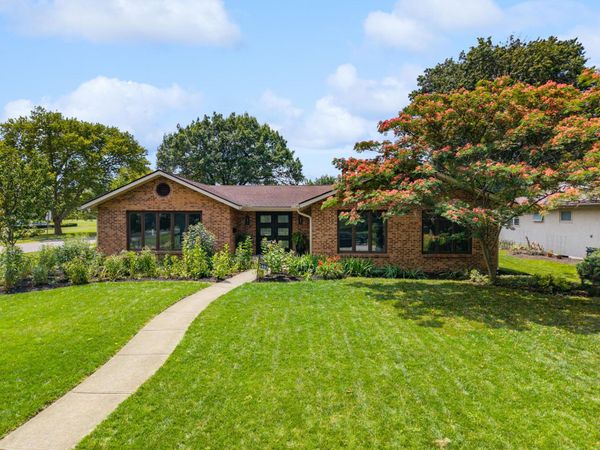1463 Wakefield Court E, Columbus, OH 43209
