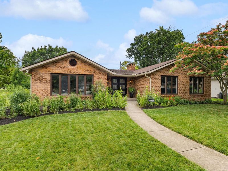 1463 Wakefield Court E, Columbus, OH 43209 Photo 2