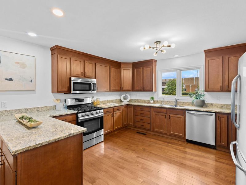 1463 Wakefield Court E, Columbus, OH 43209 Photo 22
