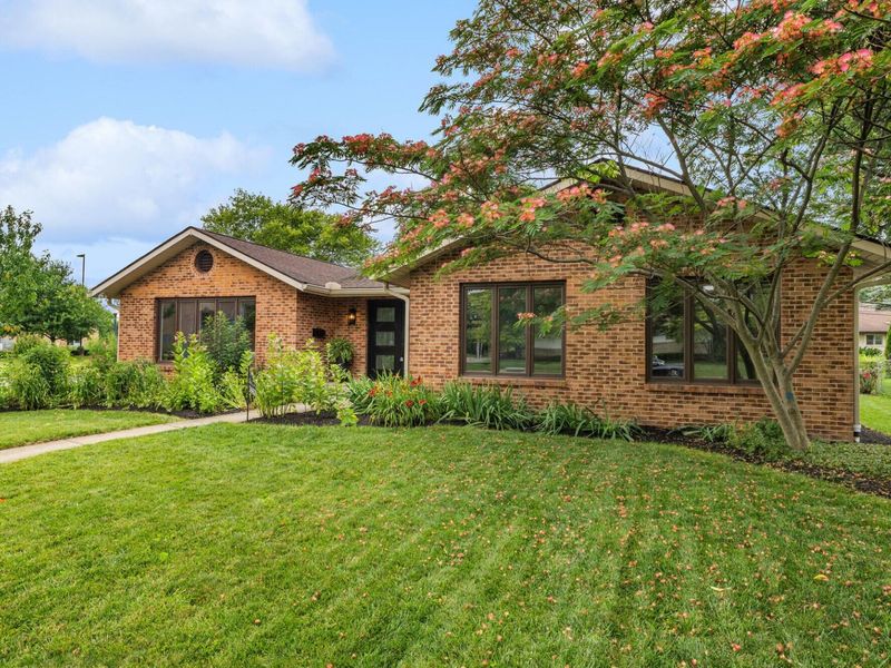 1463 Wakefield Court E, Columbus, OH 43209 Photo 3
