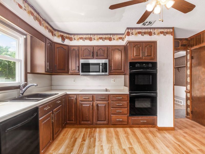 1720 Kenwick Road, Columbus, OH 43209 Photo 8