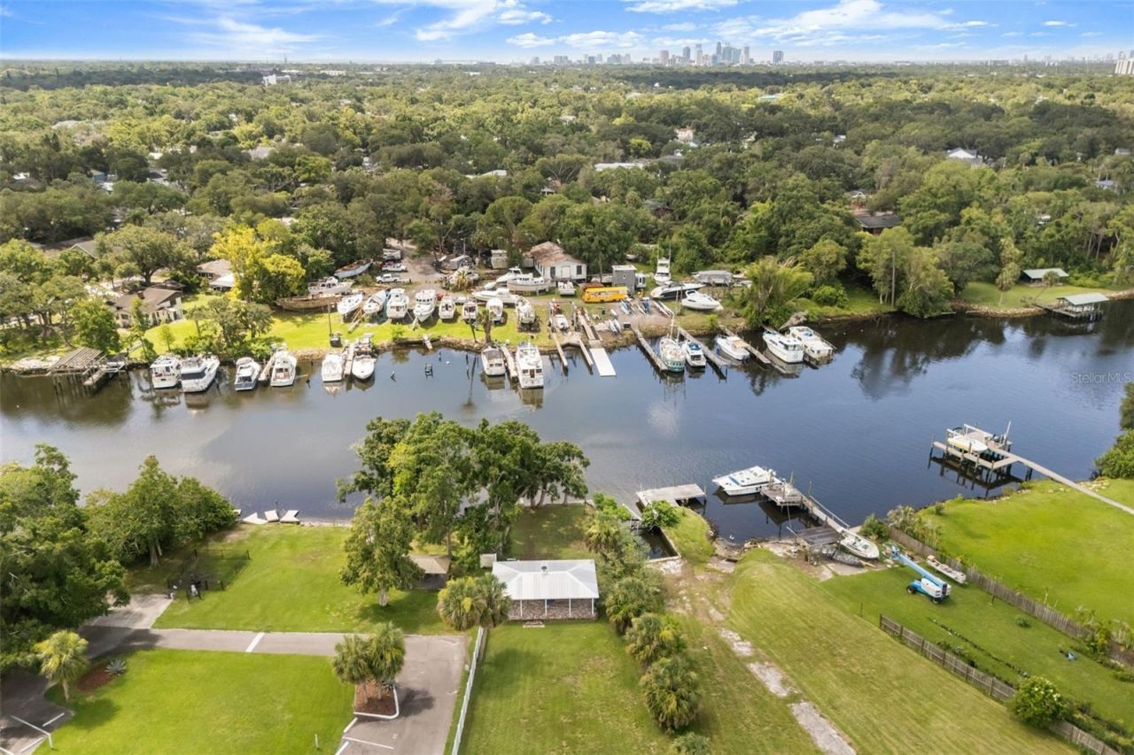 920 Alicia Avenue, Tampa, FL 33604 Photo