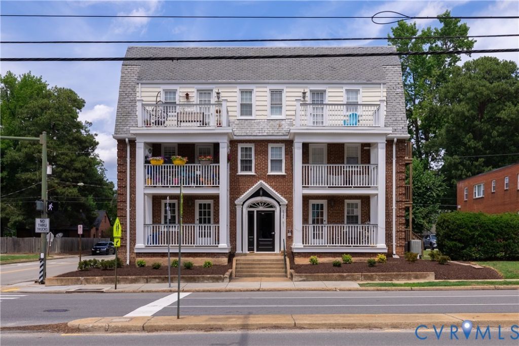 4524 Grove Avenue, Unit U11, Richmond, VA 23221 Main Photo