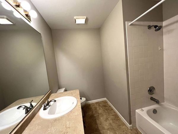 1214 Ballantrae Place , Unit E, Mundelein, IL 60060