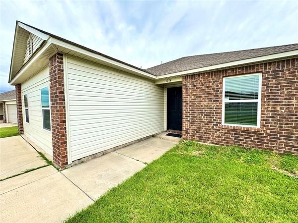 1914 Oak Tree Court, Shawnee, OK 74804
