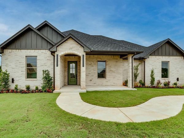 9356 Elizabeth Drive, Guthrie, OK 73044